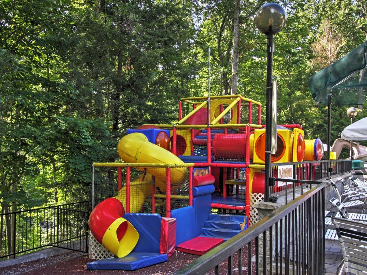 Unique Gatlinburg Cabin Decks, Hot Tub, Fire Pit Extérieur photo